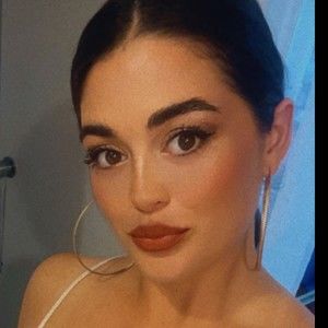 Meet your Posher, Angelina